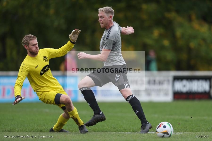 sport, action, Sportgelände, Karlstadt, Fussball, FV Karlstadt II, BFV, A-Klasse Würzburg Gr. 4, 12.10.2025, 11. Spieltag, (SG 1) SC Roßbrunn-Mädelhofen/TSV Uettingen II - Bild-ID: 2516350