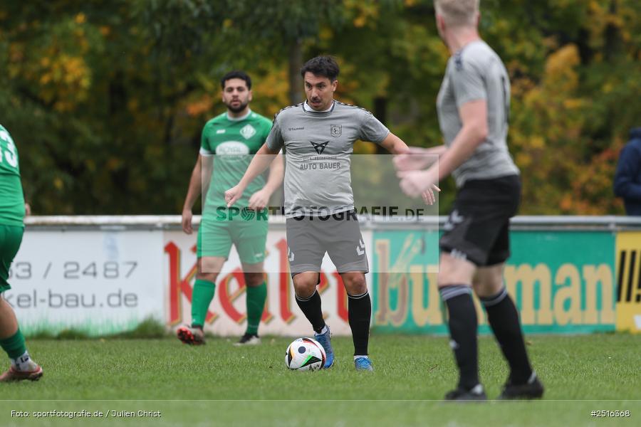 sport, action, Sportgelände, Karlstadt, Fussball, FV Karlstadt II, BFV, A-Klasse Würzburg Gr. 4, 12.10.2025, 11. Spieltag, (SG 1) SC Roßbrunn-Mädelhofen/TSV Uettingen II - Bild-ID: 2516368