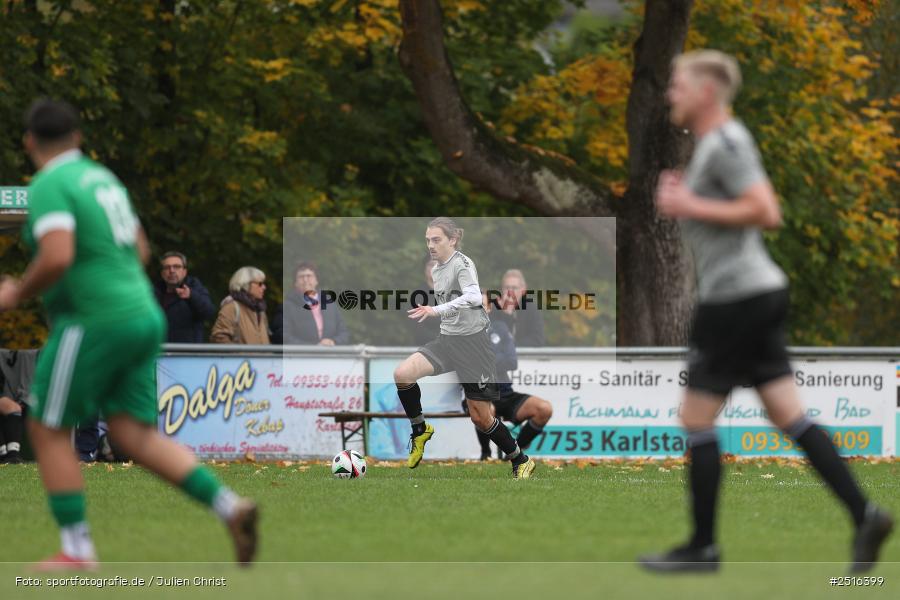 sport, action, Sportgelände, Karlstadt, Fussball, FV Karlstadt II, BFV, A-Klasse Würzburg Gr. 4, 12.10.2025, 11. Spieltag, (SG 1) SC Roßbrunn-Mädelhofen/TSV Uettingen II - Bild-ID: 2516399