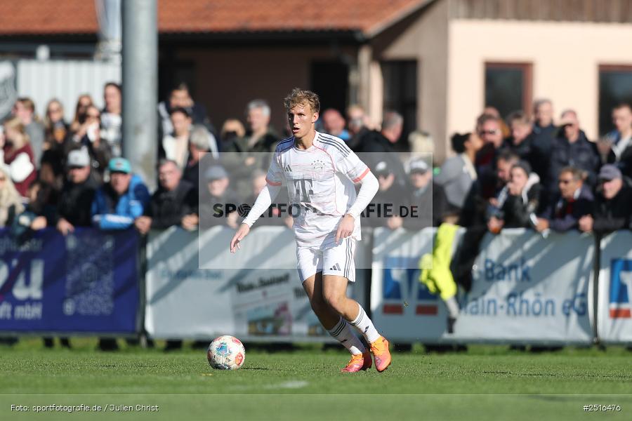 NGN Arena, Aubstadt, 18.10.2025, sport, action, Fussball, BFV, 14. Spieltag, Regionalliga Bayern, FCB, AUB, FC Bayern München II, TSV Aubstadt - Bild-ID: 2516476