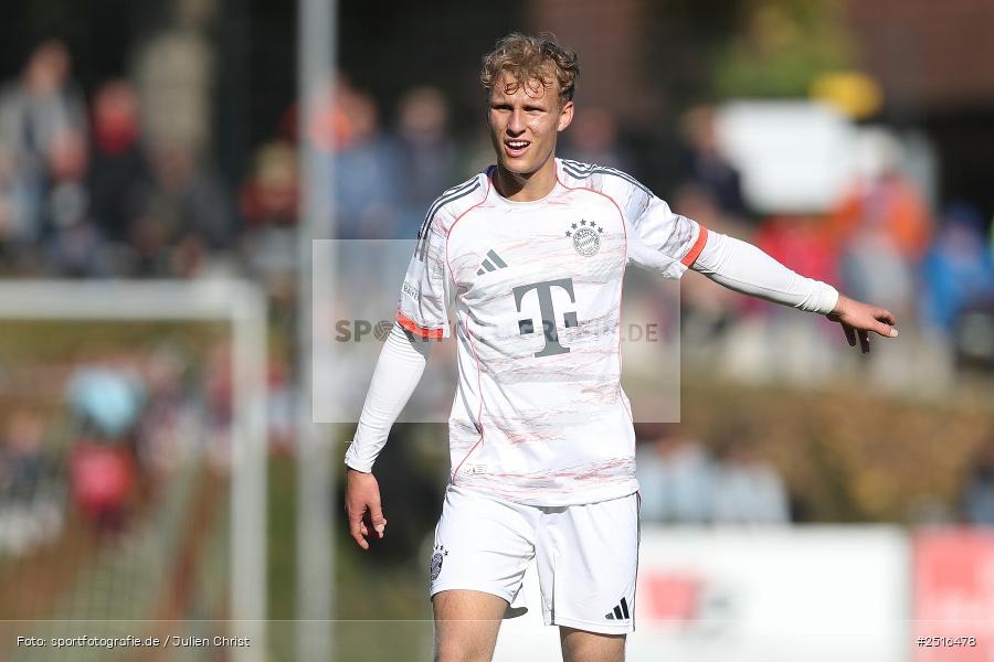 NGN Arena, Aubstadt, 18.10.2025, sport, action, Fussball, BFV, 14. Spieltag, Regionalliga Bayern, FCB, AUB, FC Bayern München II, TSV Aubstadt - Bild-ID: 2516478