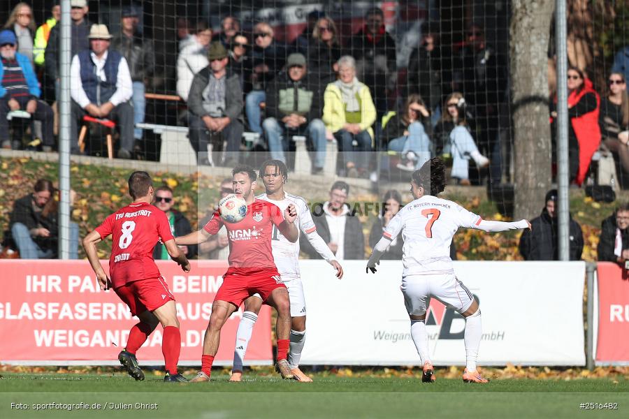 NGN Arena, Aubstadt, 18.10.2025, sport, action, Fussball, BFV, 14. Spieltag, Regionalliga Bayern, FCB, AUB, FC Bayern München II, TSV Aubstadt - Bild-ID: 2516482
