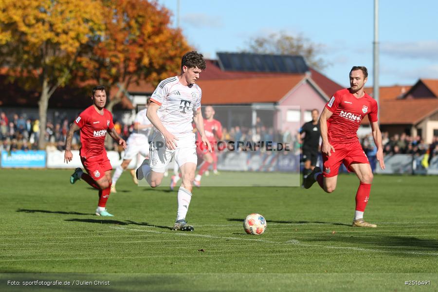 NGN Arena, Aubstadt, 18.10.2025, sport, action, Fussball, BFV, 14. Spieltag, Regionalliga Bayern, FCB, AUB, FC Bayern München II, TSV Aubstadt - Bild-ID: 2516491