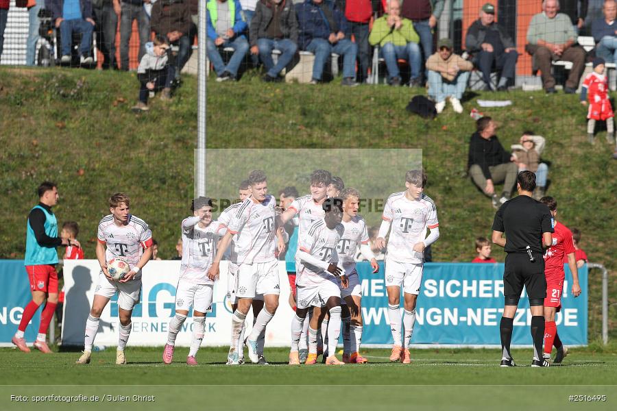 NGN Arena, Aubstadt, 18.10.2025, sport, action, Fussball, BFV, 14. Spieltag, Regionalliga Bayern, FCB, AUB, FC Bayern München II, TSV Aubstadt - Bild-ID: 2516495