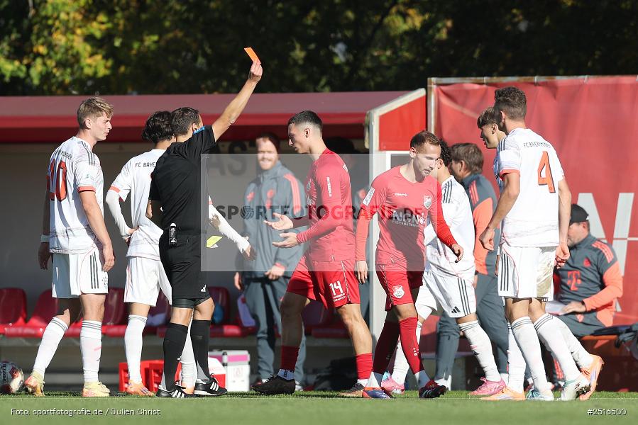 NGN Arena, Aubstadt, 18.10.2025, sport, action, Fussball, BFV, 14. Spieltag, Regionalliga Bayern, FCB, AUB, FC Bayern München II, TSV Aubstadt - Bild-ID: 2516500