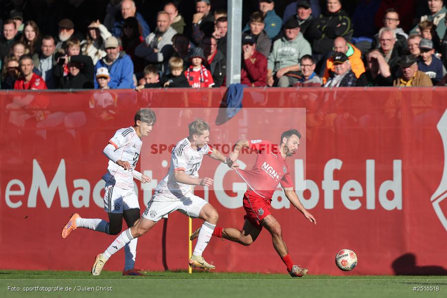 NGN Arena, Aubstadt, 18.10.2025, sport, action, Fussball, BFV, 14. Spieltag, Regionalliga Bayern, FCB, AUB, FC Bayern München II, TSV Aubstadt - Bild-ID: 2516518