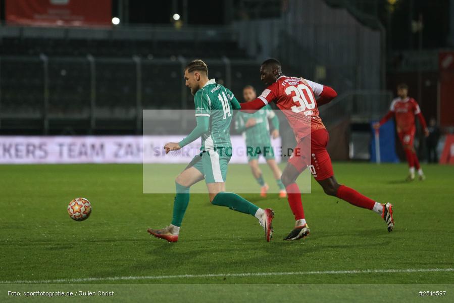 sport, action, Würzburg, SpVgg Greuther Fürth II, SGF, Regionalliga Bayern, Fussball, FWK, FC Würzburger Kickers, BFV, AKON Arena, 17.10.2025, 14. Spieltag - Bild-ID: 2516597