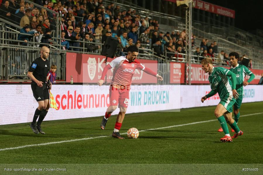 sport, action, Würzburg, SpVgg Greuther Fürth II, SGF, Regionalliga Bayern, Fussball, FWK, FC Würzburger Kickers, BFV, AKON Arena, 17.10.2025, 14. Spieltag - Bild-ID: 2516605