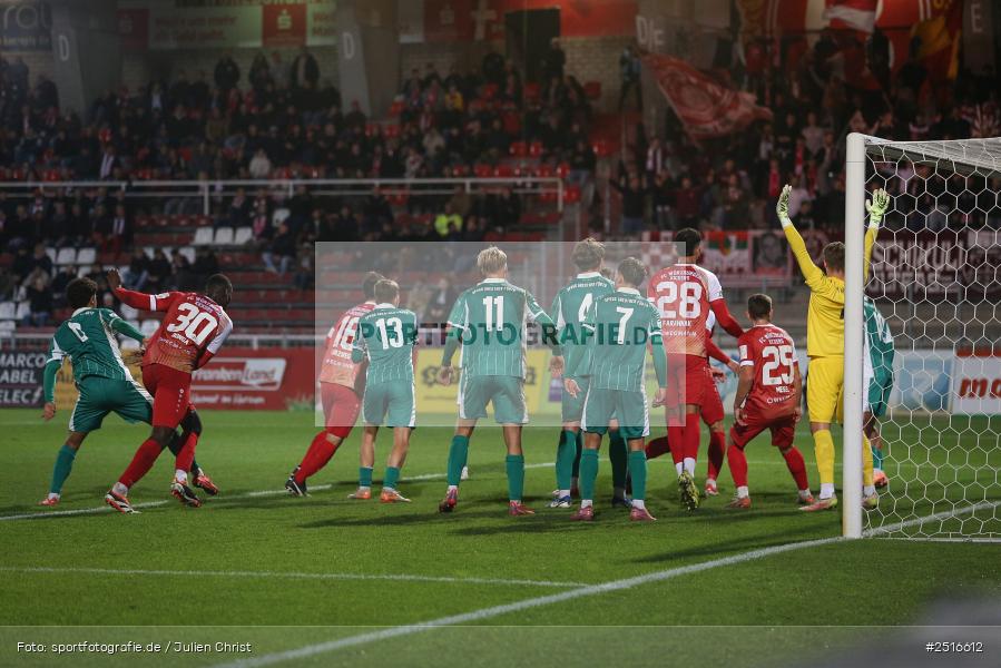 sport, action, Würzburg, SpVgg Greuther Fürth II, SGF, Regionalliga Bayern, Fussball, FWK, FC Würzburger Kickers, BFV, AKON Arena, 17.10.2025, 14. Spieltag - Bild-ID: 2516612
