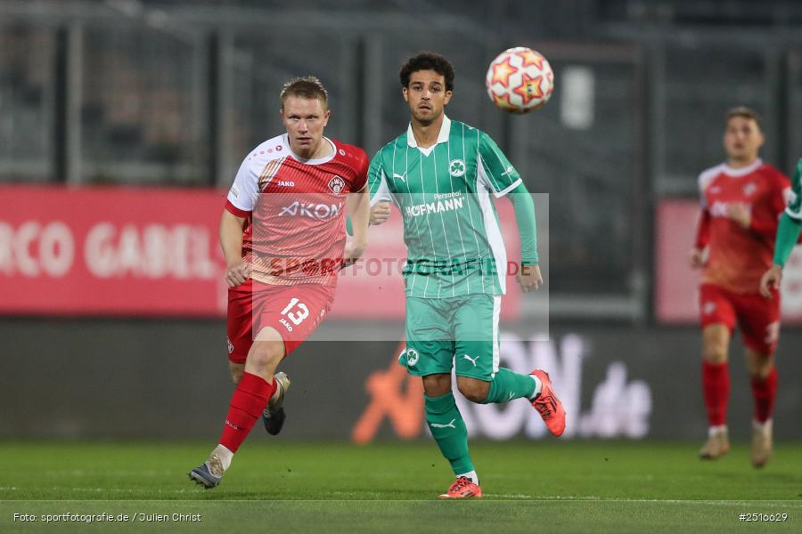 sport, action, Würzburg, SpVgg Greuther Fürth II, SGF, Regionalliga Bayern, Fussball, FWK, FC Würzburger Kickers, BFV, AKON Arena, 17.10.2025, 14. Spieltag - Bild-ID: 2516629