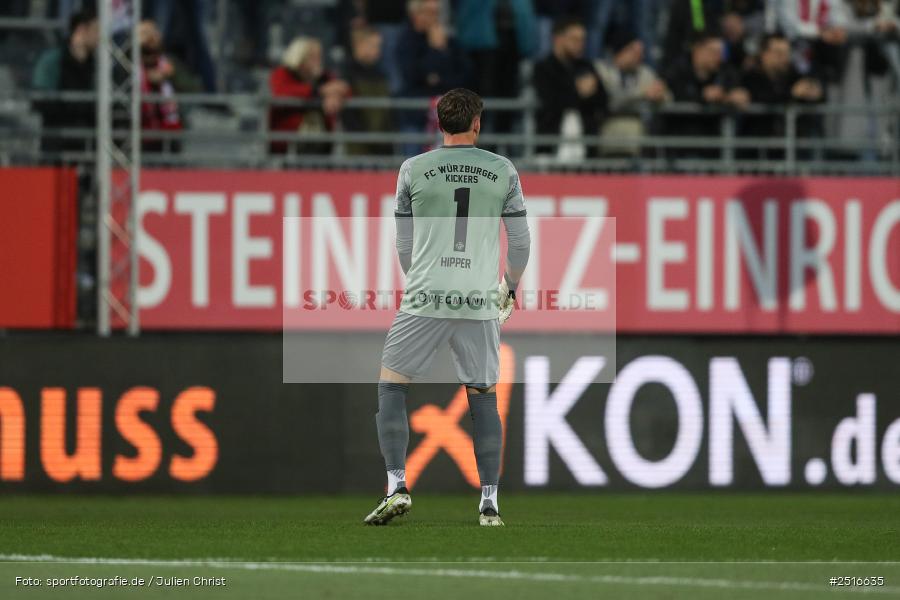 sport, action, Würzburg, SpVgg Greuther Fürth II, SGF, Regionalliga Bayern, Fussball, FWK, FC Würzburger Kickers, BFV, AKON Arena, 17.10.2025, 14. Spieltag - Bild-ID: 2516635