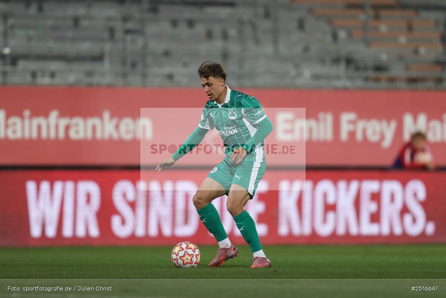 sport, action, Würzburg, SpVgg Greuther Fürth II, SGF, Regionalliga Bayern, Fussball, FWK, FC Würzburger Kickers, BFV, AKON Arena, 17.10.2025, 14. Spieltag - Bild-ID: 2516647