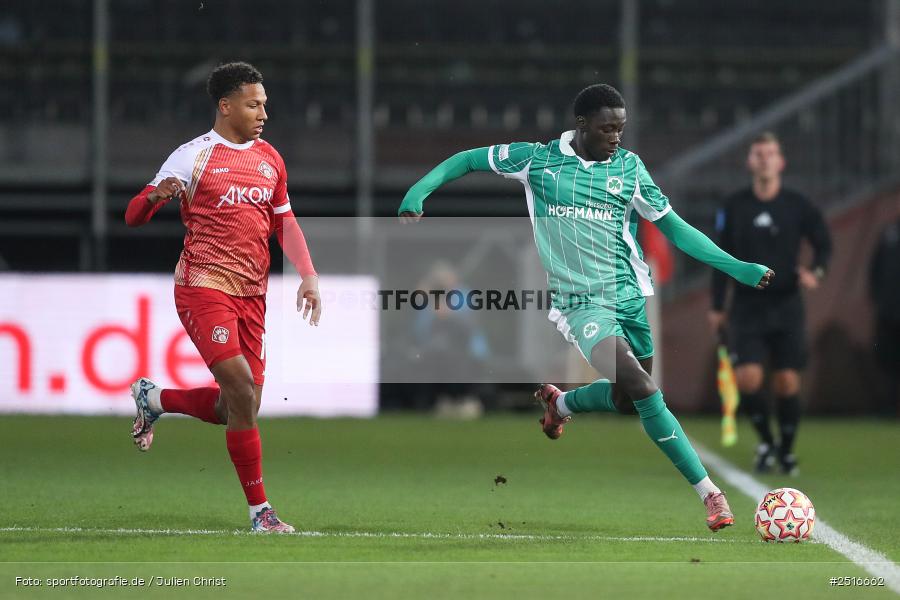 sport, action, Würzburg, SpVgg Greuther Fürth II, SGF, Regionalliga Bayern, Fussball, FWK, FC Würzburger Kickers, BFV, AKON Arena, 17.10.2025, 14. Spieltag - Bild-ID: 2516662