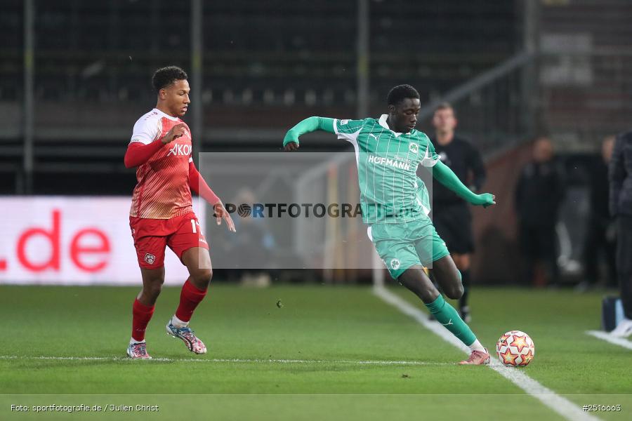 sport, action, Würzburg, SpVgg Greuther Fürth II, SGF, Regionalliga Bayern, Fussball, FWK, FC Würzburger Kickers, BFV, AKON Arena, 17.10.2025, 14. Spieltag - Bild-ID: 2516663