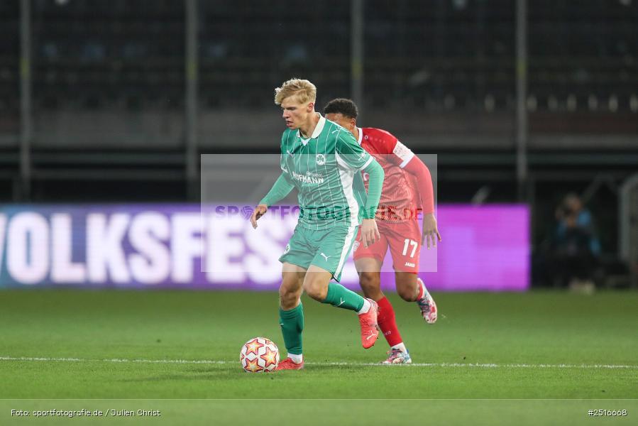 sport, action, Würzburg, SpVgg Greuther Fürth II, SGF, Regionalliga Bayern, Fussball, FWK, FC Würzburger Kickers, BFV, AKON Arena, 17.10.2025, 14. Spieltag - Bild-ID: 2516668