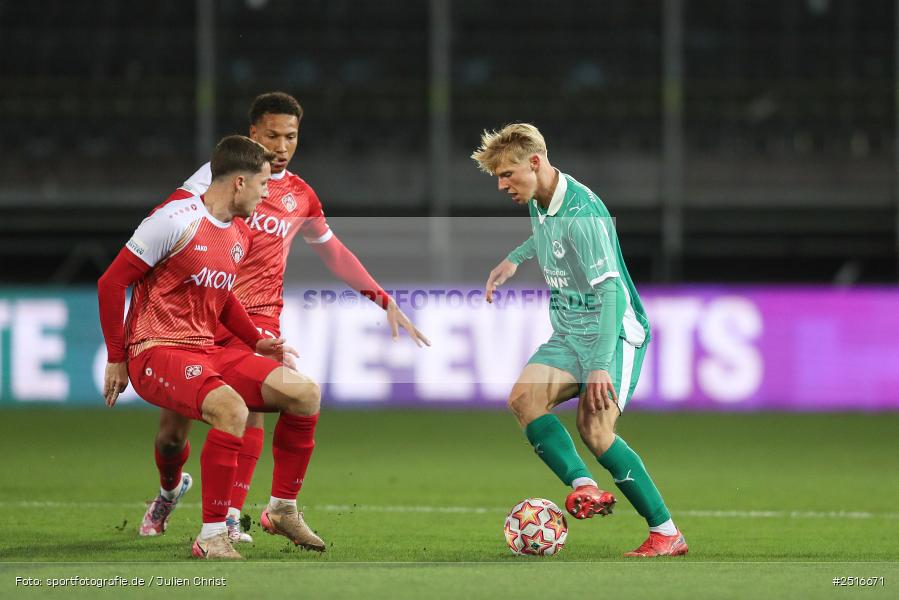sport, action, Würzburg, SpVgg Greuther Fürth II, SGF, Regionalliga Bayern, Fussball, FWK, FC Würzburger Kickers, BFV, AKON Arena, 17.10.2025, 14. Spieltag - Bild-ID: 2516671