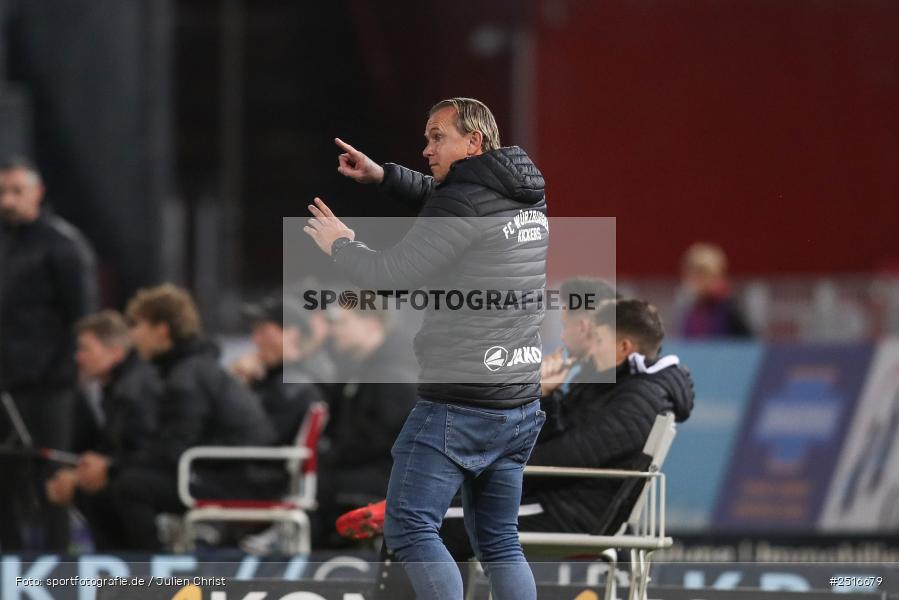 sport, action, Würzburg, SpVgg Greuther Fürth II, SGF, Regionalliga Bayern, Fussball, FWK, FC Würzburger Kickers, BFV, AKON Arena, 17.10.2025, 14. Spieltag - Bild-ID: 2516679