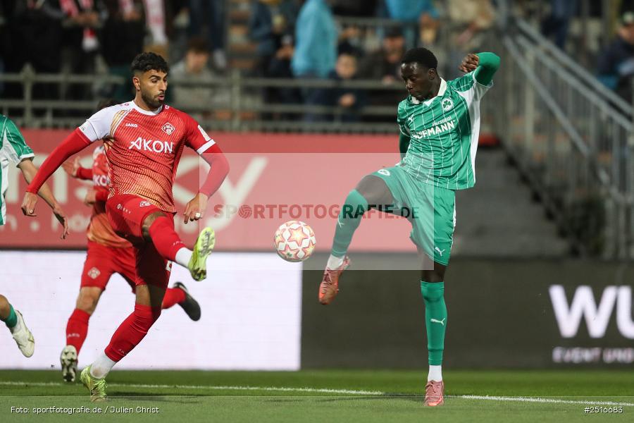 sport, action, Würzburg, SpVgg Greuther Fürth II, SGF, Regionalliga Bayern, Fussball, FWK, FC Würzburger Kickers, BFV, AKON Arena, 17.10.2025, 14. Spieltag - Bild-ID: 2516683