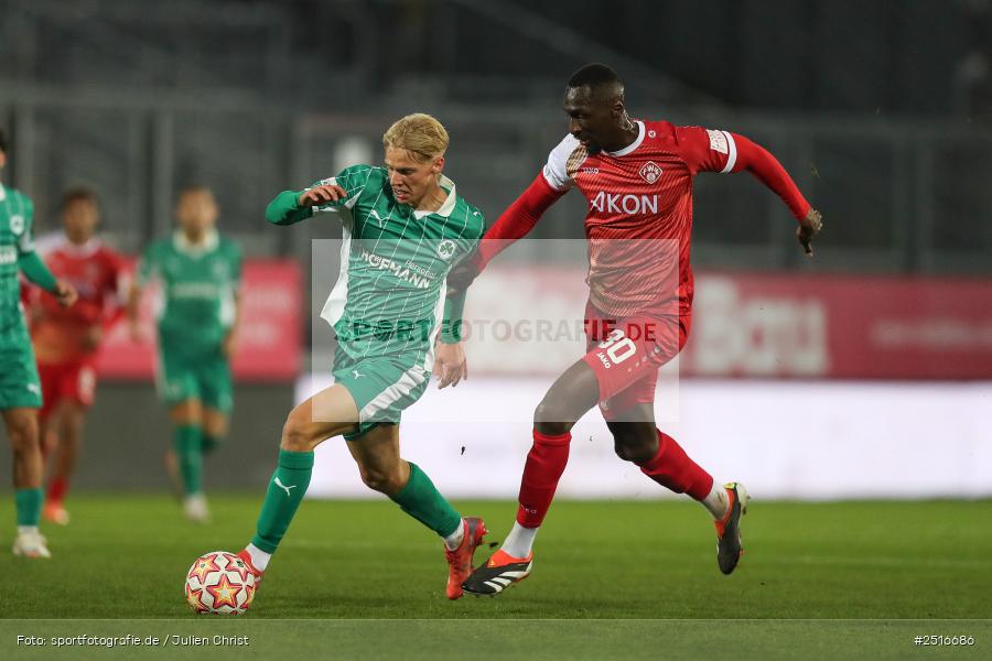 sport, action, Würzburg, SpVgg Greuther Fürth II, SGF, Regionalliga Bayern, Fussball, FWK, FC Würzburger Kickers, BFV, AKON Arena, 17.10.2025, 14. Spieltag - Bild-ID: 2516686