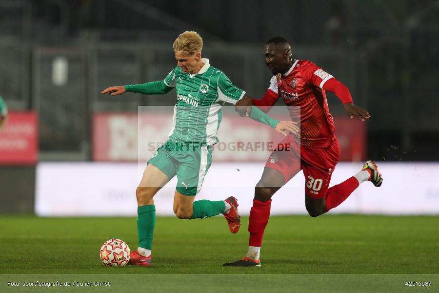 sport, action, Würzburg, SpVgg Greuther Fürth II, SGF, Regionalliga Bayern, Fussball, FWK, FC Würzburger Kickers, BFV, AKON Arena, 17.10.2025, 14. Spieltag - Bild-ID: 2516687