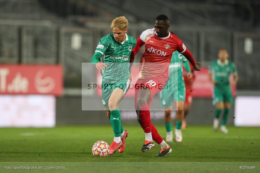 sport, action, Würzburg, SpVgg Greuther Fürth II, SGF, Regionalliga Bayern, Fussball, FWK, FC Würzburger Kickers, BFV, AKON Arena, 17.10.2025, 14. Spieltag - Bild-ID: 2516689