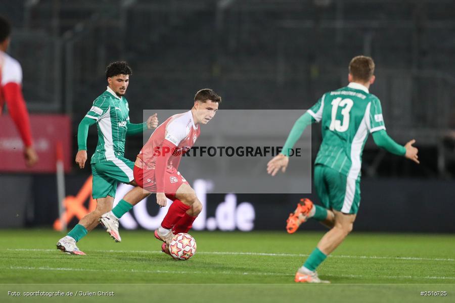 sport, action, Würzburg, SpVgg Greuther Fürth II, SGF, Regionalliga Bayern, Fussball, FWK, FC Würzburger Kickers, BFV, AKON Arena, 17.10.2025, 14. Spieltag - Bild-ID: 2516725