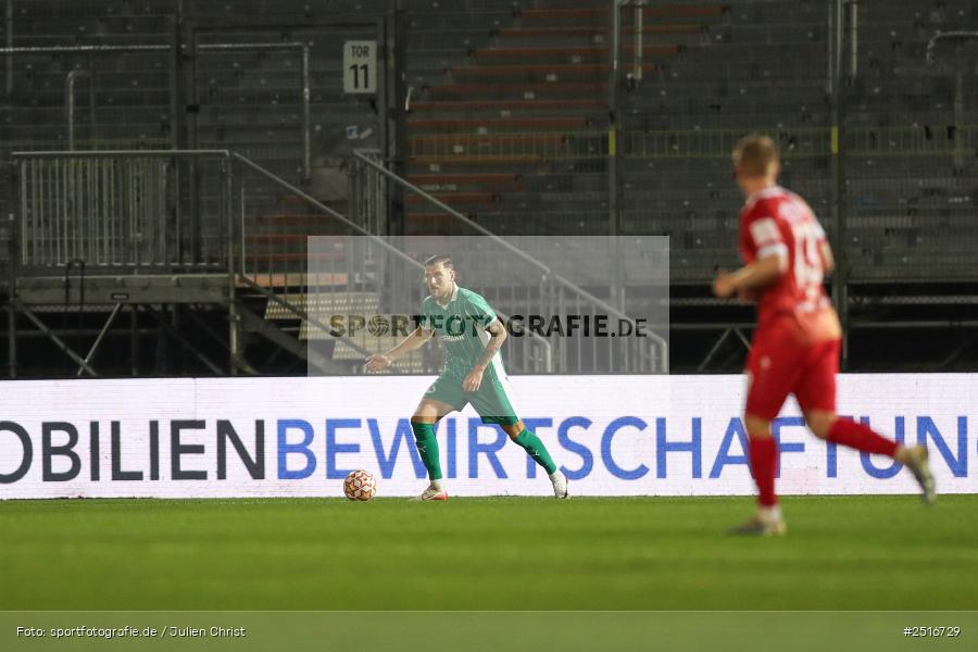 sport, action, Würzburg, SpVgg Greuther Fürth II, SGF, Regionalliga Bayern, Fussball, FWK, FC Würzburger Kickers, BFV, AKON Arena, 17.10.2025, 14. Spieltag - Bild-ID: 2516729