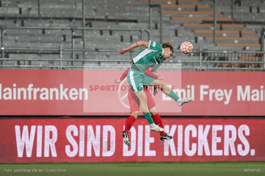 sport, action, Würzburg, SpVgg Greuther Fürth II, SGF, Regionalliga Bayern, Fussball, FWK, FC Würzburger Kickers, BFV, AKON Arena, 17.10.2025, 14. Spieltag - Bild-ID: 2516733