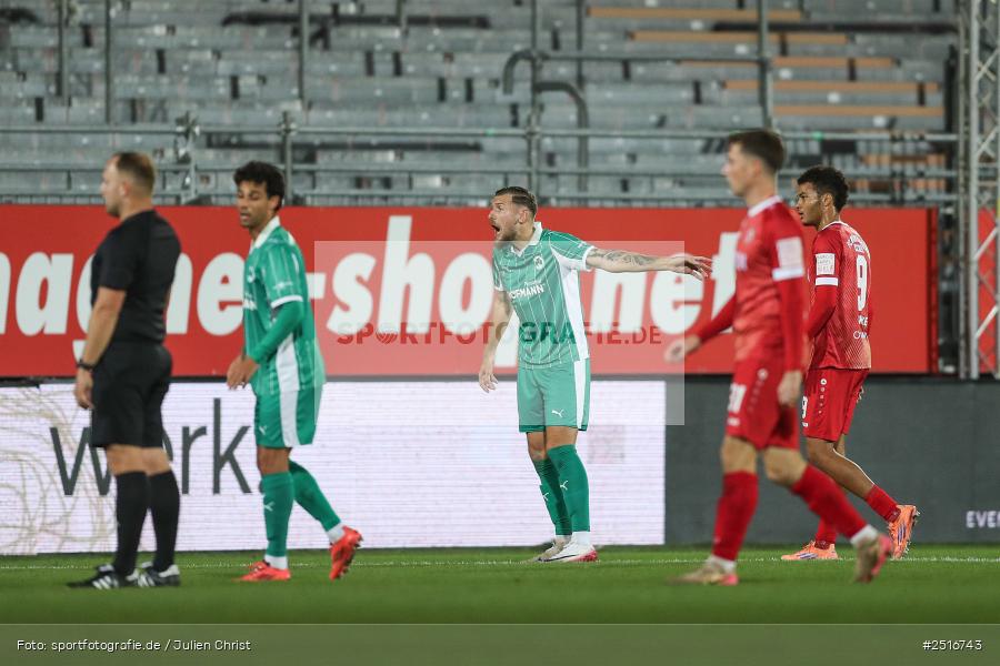 sport, action, Würzburg, SpVgg Greuther Fürth II, SGF, Regionalliga Bayern, Fussball, FWK, FC Würzburger Kickers, BFV, AKON Arena, 17.10.2025, 14. Spieltag - Bild-ID: 2516743