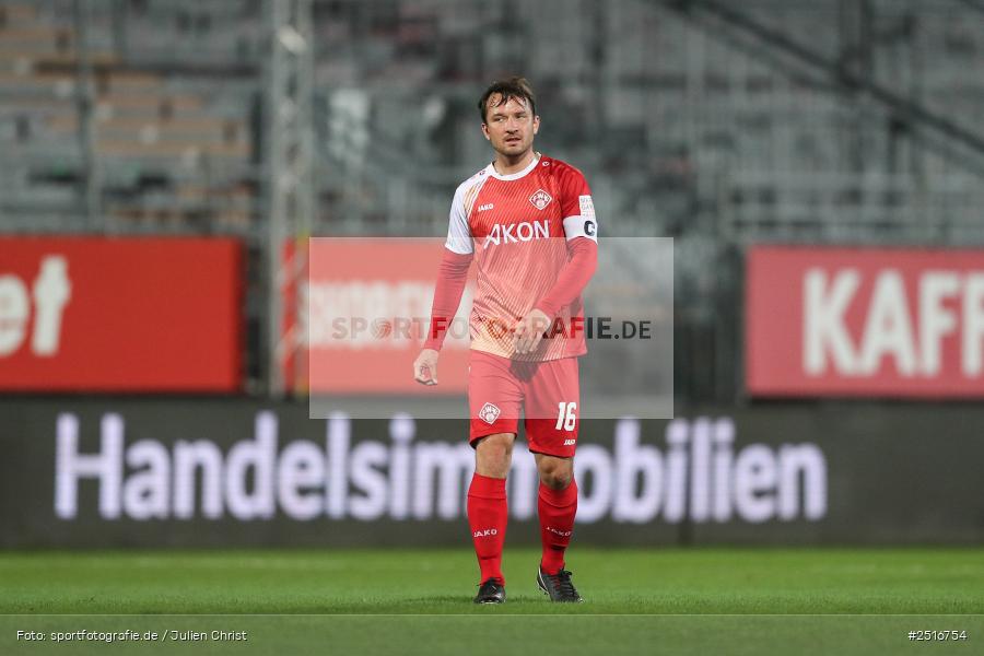 sport, action, Würzburg, SpVgg Greuther Fürth II, SGF, Regionalliga Bayern, Fussball, FWK, FC Würzburger Kickers, BFV, AKON Arena, 17.10.2025, 14. Spieltag - Bild-ID: 2516754