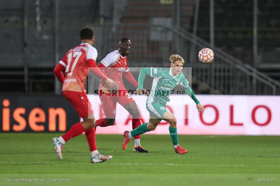 sport, action, Würzburg, SpVgg Greuther Fürth II, SGF, Regionalliga Bayern, Fussball, FWK, FC Würzburger Kickers, BFV, AKON Arena, 17.10.2025, 14. Spieltag - Bild-ID: 2516757