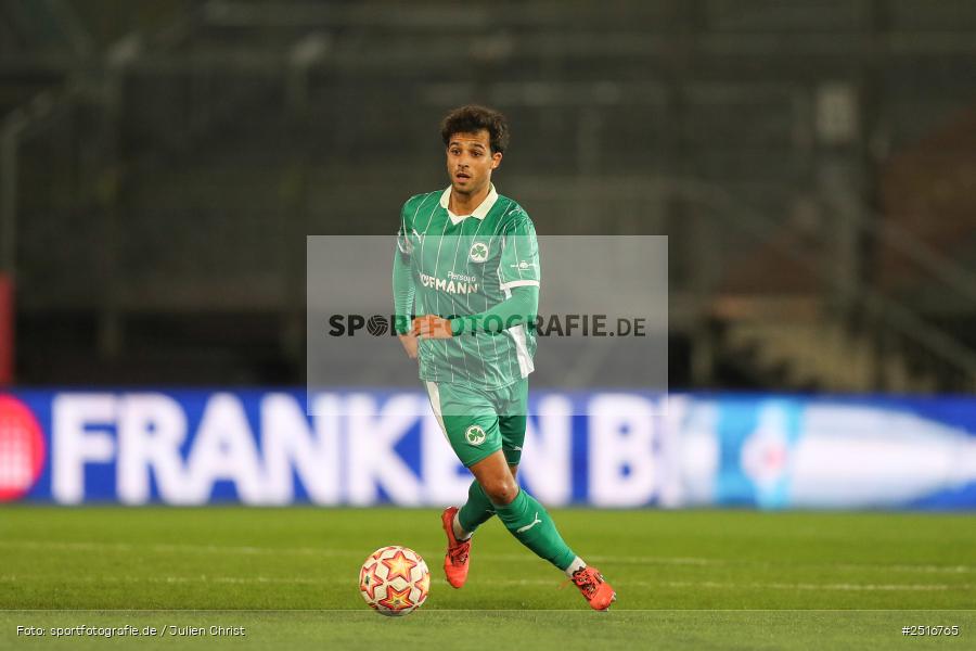 sport, action, Würzburg, SpVgg Greuther Fürth II, SGF, Regionalliga Bayern, Fussball, FWK, FC Würzburger Kickers, BFV, AKON Arena, 17.10.2025, 14. Spieltag - Bild-ID: 2516765