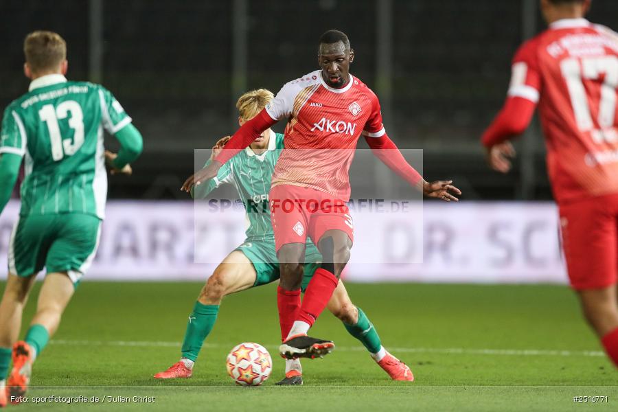 sport, action, Würzburg, SpVgg Greuther Fürth II, SGF, Regionalliga Bayern, Fussball, FWK, FC Würzburger Kickers, BFV, AKON Arena, 17.10.2025, 14. Spieltag - Bild-ID: 2516771