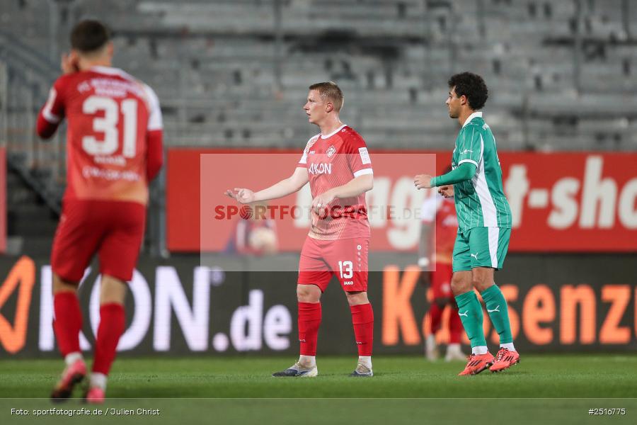 sport, action, Würzburg, SpVgg Greuther Fürth II, SGF, Regionalliga Bayern, Fussball, FWK, FC Würzburger Kickers, BFV, AKON Arena, 17.10.2025, 14. Spieltag - Bild-ID: 2516775