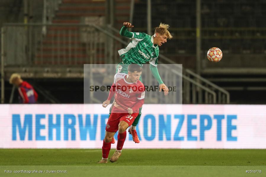 sport, action, Würzburg, SpVgg Greuther Fürth II, SGF, Regionalliga Bayern, Fussball, FWK, FC Würzburger Kickers, BFV, AKON Arena, 17.10.2025, 14. Spieltag - Bild-ID: 2516778