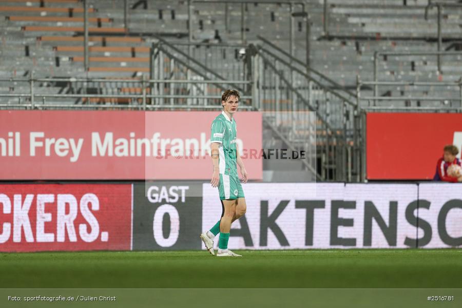 sport, action, Würzburg, SpVgg Greuther Fürth II, SGF, Regionalliga Bayern, Fussball, FWK, FC Würzburger Kickers, BFV, AKON Arena, 17.10.2025, 14. Spieltag - Bild-ID: 2516781