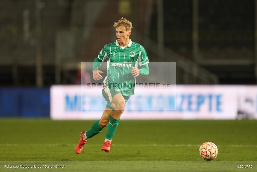 sport, action, Würzburg, SpVgg Greuther Fürth II, SGF, Regionalliga Bayern, Fussball, FWK, FC Würzburger Kickers, BFV, AKON Arena, 17.10.2025, 14. Spieltag - Bild-ID: 2516795