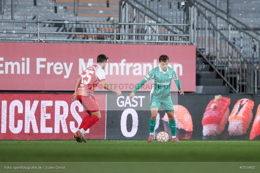 sport, action, Würzburg, SpVgg Greuther Fürth II, SGF, Regionalliga Bayern, Fussball, FWK, FC Würzburger Kickers, BFV, AKON Arena, 17.10.2025, 14. Spieltag - Bild-ID: 2516802