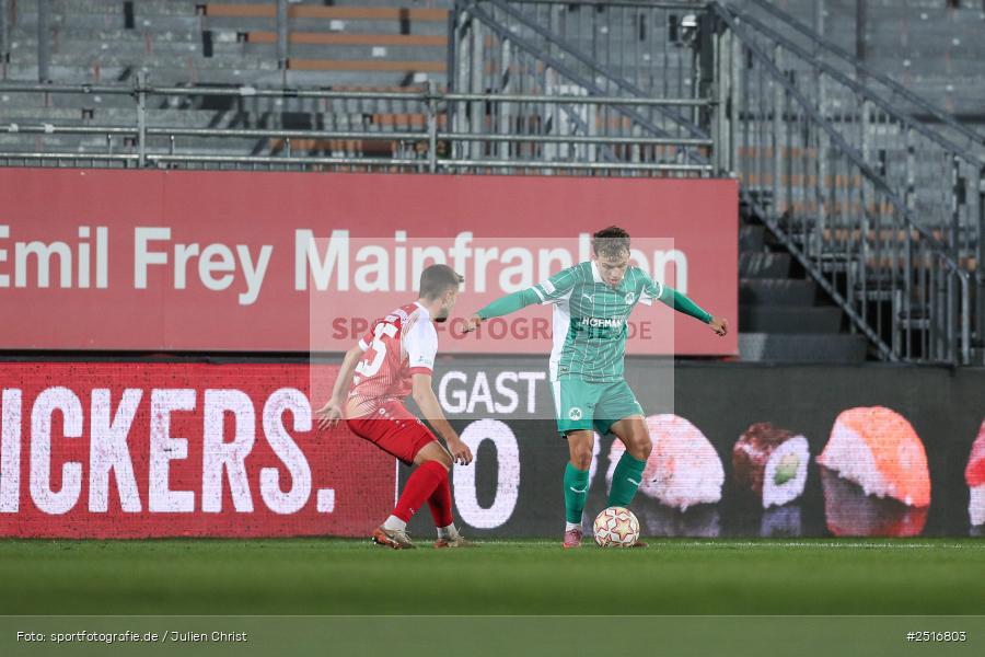 sport, action, Würzburg, SpVgg Greuther Fürth II, SGF, Regionalliga Bayern, Fussball, FWK, FC Würzburger Kickers, BFV, AKON Arena, 17.10.2025, 14. Spieltag - Bild-ID: 2516803