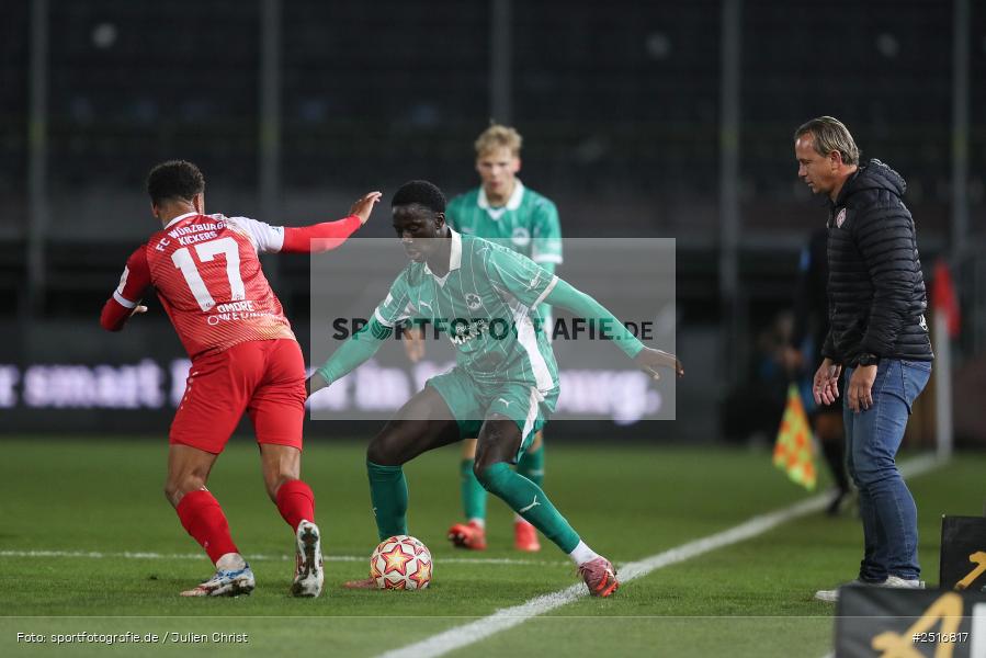 sport, action, Würzburg, SpVgg Greuther Fürth II, SGF, Regionalliga Bayern, Fussball, FWK, FC Würzburger Kickers, BFV, AKON Arena, 17.10.2025, 14. Spieltag - Bild-ID: 2516817