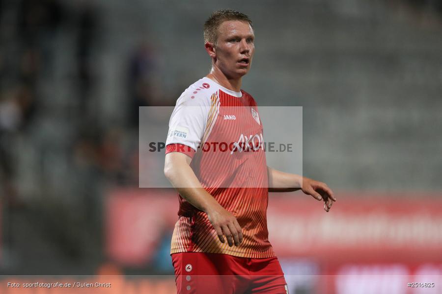 sport, action, Würzburg, SpVgg Greuther Fürth II, SGF, Regionalliga Bayern, Fussball, FWK, FC Würzburger Kickers, BFV, AKON Arena, 17.10.2025, 14. Spieltag - Bild-ID: 2516825