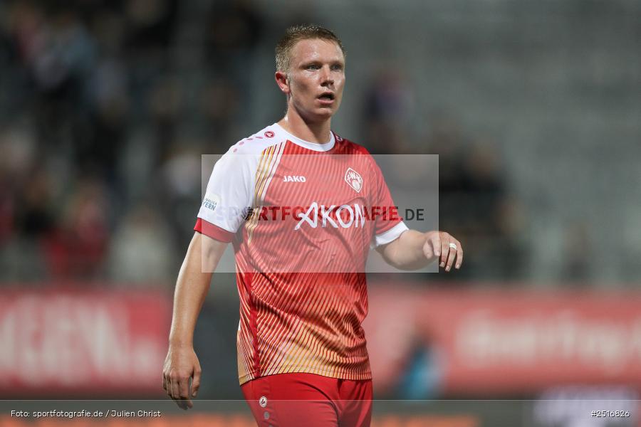 sport, action, Würzburg, SpVgg Greuther Fürth II, SGF, Regionalliga Bayern, Fussball, FWK, FC Würzburger Kickers, BFV, AKON Arena, 17.10.2025, 14. Spieltag - Bild-ID: 2516826