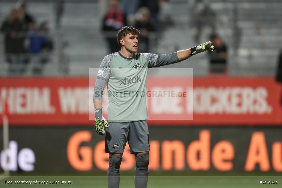sport, action, Würzburg, SpVgg Greuther Fürth II, SGF, Regionalliga Bayern, Fussball, FWK, FC Würzburger Kickers, BFV, AKON Arena, 17.10.2025, 14. Spieltag - Bild-ID: 2516828