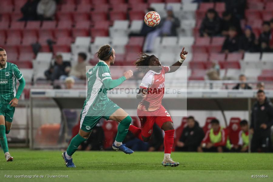 sport, action, Würzburg, SpVgg Greuther Fürth II, SGF, Regionalliga Bayern, Fussball, FWK, FC Würzburger Kickers, BFV, AKON Arena, 17.10.2025, 14. Spieltag - Bild-ID: 2516834