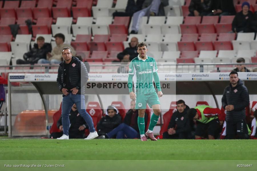 sport, action, Würzburg, SpVgg Greuther Fürth II, SGF, Regionalliga Bayern, Fussball, FWK, FC Würzburger Kickers, BFV, AKON Arena, 17.10.2025, 14. Spieltag - Bild-ID: 2516847