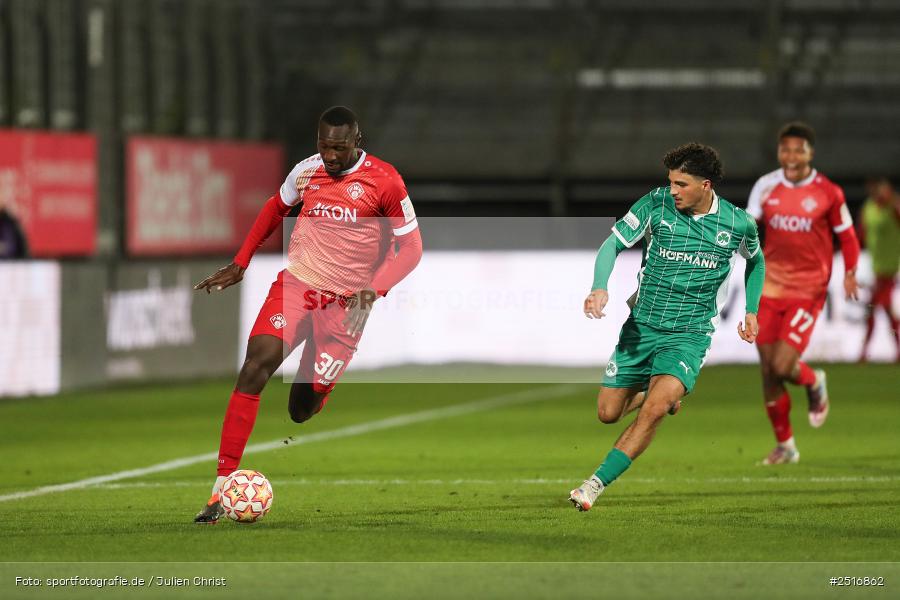 sport, action, Würzburg, SpVgg Greuther Fürth II, SGF, Regionalliga Bayern, Fussball, FWK, FC Würzburger Kickers, BFV, AKON Arena, 17.10.2025, 14. Spieltag - Bild-ID: 2516862
