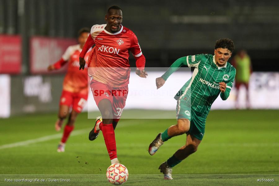 sport, action, Würzburg, SpVgg Greuther Fürth II, SGF, Regionalliga Bayern, Fussball, FWK, FC Würzburger Kickers, BFV, AKON Arena, 17.10.2025, 14. Spieltag - Bild-ID: 2516865