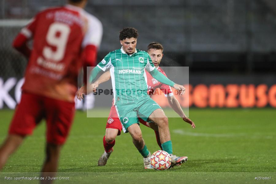 sport, action, Würzburg, SpVgg Greuther Fürth II, SGF, Regionalliga Bayern, Fussball, FWK, FC Würzburger Kickers, BFV, AKON Arena, 17.10.2025, 14. Spieltag - Bild-ID: 2516867