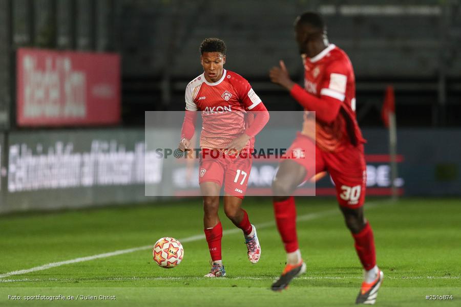 sport, action, Würzburg, SpVgg Greuther Fürth II, SGF, Regionalliga Bayern, Fussball, FWK, FC Würzburger Kickers, BFV, AKON Arena, 17.10.2025, 14. Spieltag - Bild-ID: 2516874