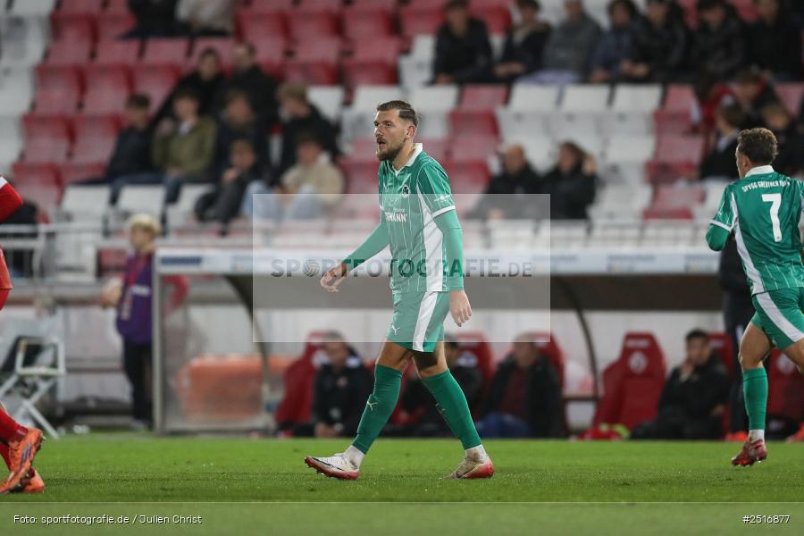 sport, action, Würzburg, SpVgg Greuther Fürth II, SGF, Regionalliga Bayern, Fussball, FWK, FC Würzburger Kickers, BFV, AKON Arena, 17.10.2025, 14. Spieltag - Bild-ID: 2516877